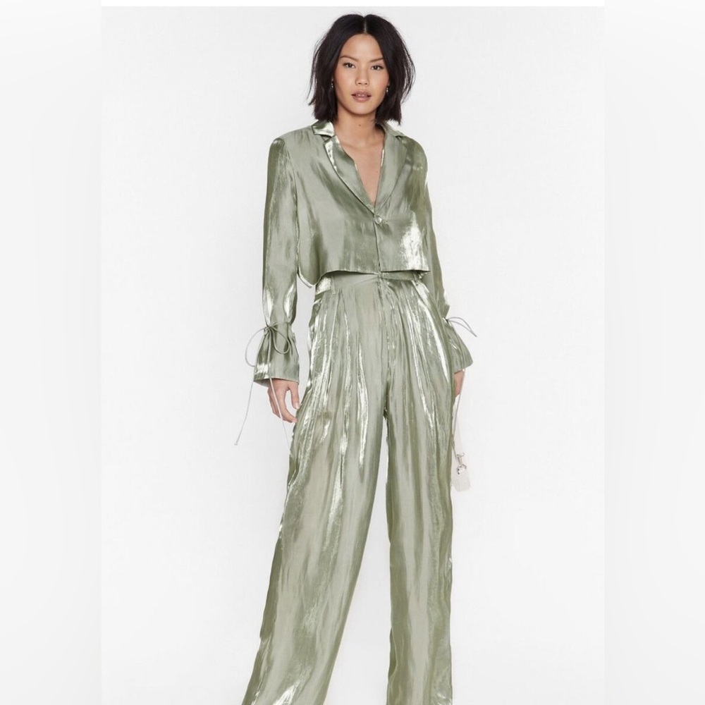 Nasty Gal Mint Green Satin Shimmer Cropped Button Down Blazer Co Ord set- US6